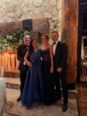 Paula Andrea Betancourt Instagram - El amor… el amor… que bonito es el amor!!😍🥂🙏🙏🙏 👗 @jorgeduquevelez