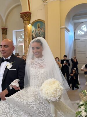 Paula Andrea Betancourt Instagram - El amor… el amor… que bonito es el amor!!😍🥂🙏🙏🙏 👗 @jorgeduquevelez