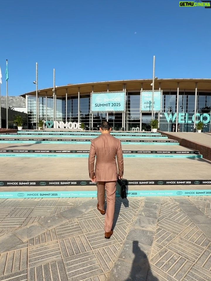 Paula Andrea Betancourt - 9.3K Likes - Primer día de INMODE SUMMIT 2025, una día lleno de mucho aprendizaje, una vez más ratificó la importancia de la mezcla de Morpheus8 con Exosomas para potencializar los resultados y que la recuperación sea mucho más rápida y eficiente. Hoy contamos con la participación de mi colega @alfredohoyosmd Orgullo Colombiano, dejando el nombre de nuestro país por lo alto. @inmode.col 🙏🥂