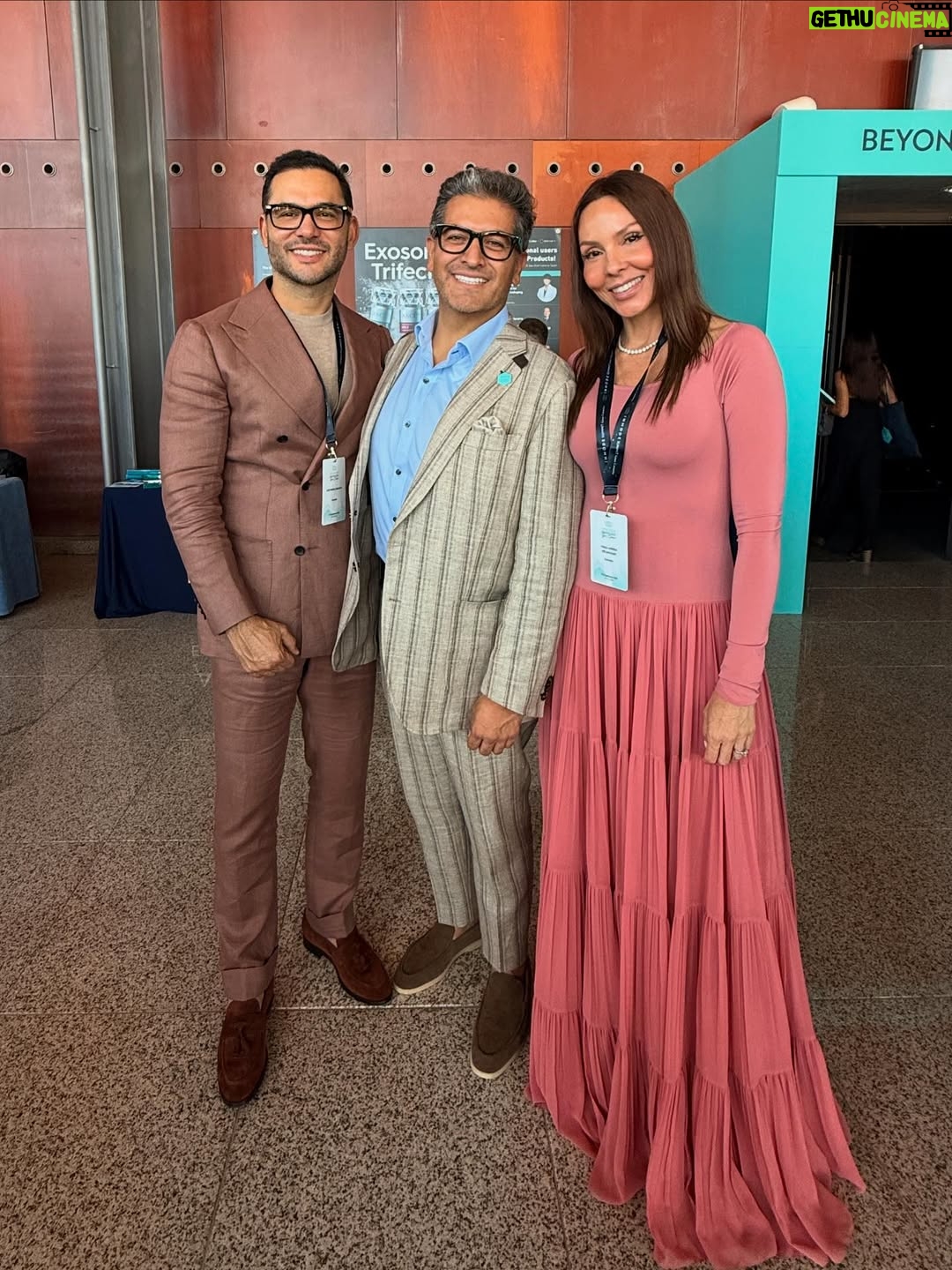 Paula Andrea Betancourt - 9.3K Likes - Primer día de INMODE SUMMIT 2025, una día lleno de mucho aprendizaje, una vez más ratificó la importancia de la mezcla de Morpheus8 con Exosomas para potencializar los resultados y que la recuperación sea mucho más rápida y eficiente. Hoy contamos con la participación de mi colega @alfredohoyosmd Orgullo Colombiano, dejando el nombre de nuestro país por lo alto. @inmode.col 🙏🥂