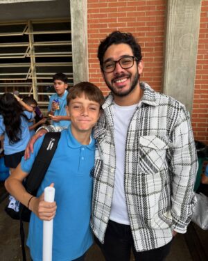 Paula Bevilacqua Instagram - Nos fuimos a 1er año mi príncipe 🤴 @cristoballander5 aún nos queda mucho por recordar pero cada logro debemos celebrarlo y disfrutarlo.
Aquí estamos papá y yo para seguirte guiando con amor, aprendiendo juntos !!
Te amamos 🫶 @lander_cris
Los videos y recuerdos en fotos siempre nos ayudarán a revivir momentos mágicos !
#hijos #amor #logros
