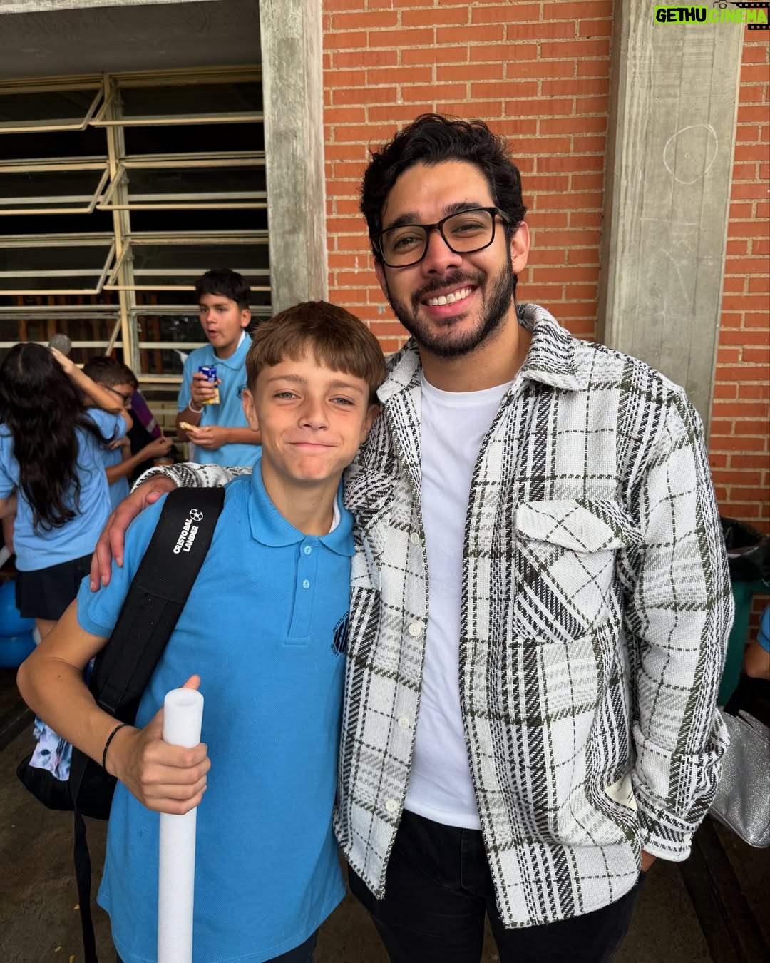 Paula Bevilacqua - 16.4K Likes - Nos fuimos a 1er año mi príncipe 🤴 @cristoballander5 aún nos queda mucho por recordar pero cada logro debemos celebrarlo y disfrutarlo. 

Aquí estamos papá y yo para seguirte guiando  con amor, aprendiendo juntos !! 

Te amamos 🫶 @lander_cris 

Los videos y recuerdos en fotos siempre nos ayudarán a revivir momentos mágicos ! 

#hijos #amor #logros