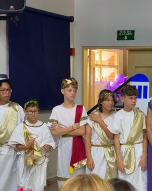 Paula Bevilacqua Instagram - Nos fuimos a 1er año mi príncipe 🤴 @cristoballander5 aún nos queda mucho por recordar pero cada logro debemos celebrarlo y disfrutarlo.
Aquí estamos papá y yo para seguirte guiando con amor, aprendiendo juntos !!
Te amamos 🫶 @lander_cris
Los videos y recuerdos en fotos siempre nos ayudarán a revivir momentos mágicos !
#hijos #amor #logros
