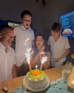 Paula Bevilacqua Instagram - Gracias por unos días tan maravillosos @posadalalangostalosroques tuve un cumple maravilloso, llevo de buenas energías y súper consentida !
Totalmente recomendada, luego les dejo más datos, ir a los Roques siempre será una de@mis opciones 🔝
Les dejé un recuento en fotos ustedes vean y digan cuál es la más bella !!
#cumple #losroques #vzla #playa