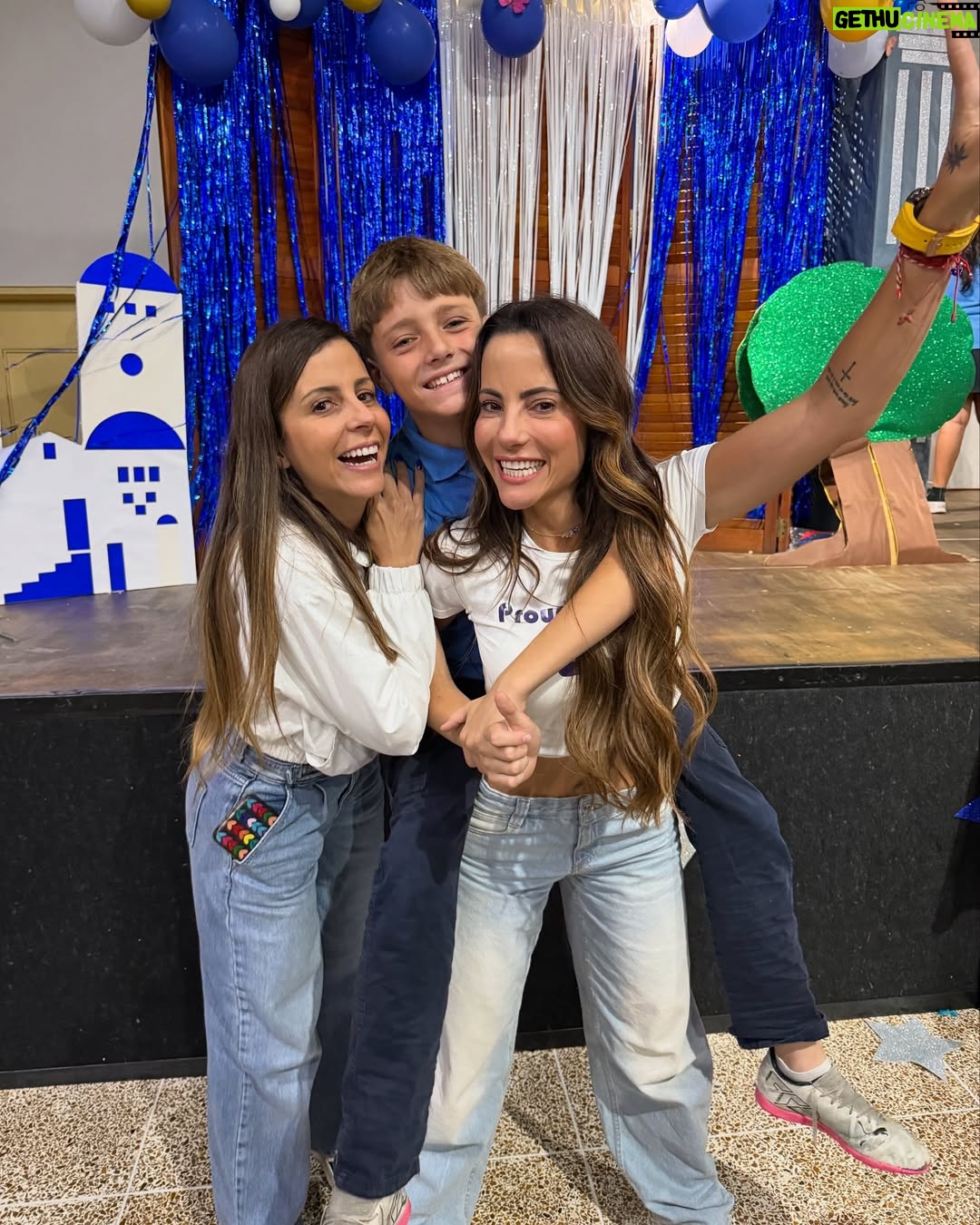 Paula Bevilacqua - 16.4K Likes - Nos fuimos a 1er año mi príncipe 🤴 @cristoballander5 aún nos queda mucho por recordar pero cada logro debemos celebrarlo y disfrutarlo. 

Aquí estamos papá y yo para seguirte guiando  con amor, aprendiendo juntos !! 

Te amamos 🫶 @lander_cris 

Los videos y recuerdos en fotos siempre nos ayudarán a revivir momentos mágicos ! 

#hijos #amor #logros