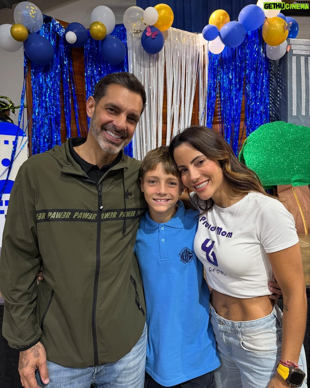 Paula Bevilacqua - 16.4K Likes - Nos fuimos a 1er año mi príncipe 🤴 @cristoballander5 aún nos queda mucho por recordar pero cada logro debemos celebrarlo y disfrutarlo. 

Aquí estamos papá y yo para seguirte guiando  con amor, aprendiendo juntos !! 

Te amamos 🫶 @lander_cris 

Los videos y recuerdos en fotos siempre nos ayudarán a revivir momentos mágicos ! 

#hijos #amor #logros