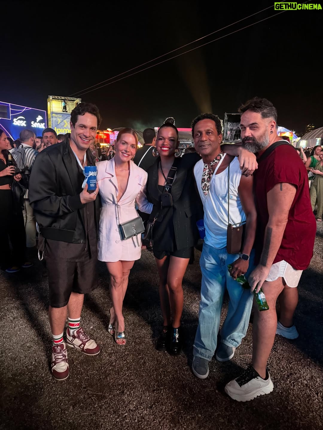Paula Burlamaqui - 879 Likes - Festa da firma @tvglobo  com essa gente que eu amo @jeniffer_nascimento @rainercadete @moniquealfradique @bernardo___portugal @dadado77 @flaviotolezani @luismirandaator @eribertoleao72 @_bettygofman @adrianamattar #100anosdehistória