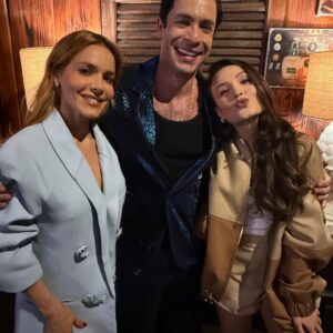 Paula Burlamaqui Instagram - Estreia @etamundoomelhor , que delicia, estamos todos muitos felizes, obrigada @walcyrcarrasco Mauro Wilson @amoramautner , que projeto lindo❤️ #etamundomelhor @tvglobo