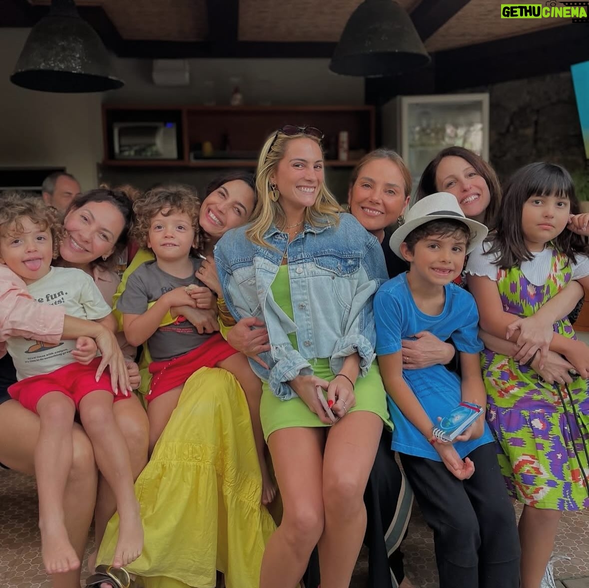Paula Burlamaqui - 1.3K Likes - Domingão com amigos, cachorros e crianças ta bom ou não ta?❤️❤️❤️❤️❤️❤️❤️❤️❤️❤️❤️ @heloisaperisse @emanuellearaujo @fabiulaa @luismirandaator @nandodiniz @lp.montenegro @jeniffer_nascimento @rainercadete @eva_atocha  @luanamartau