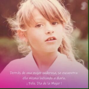 Paulina Rubio Instagram - 💜 #8M #womanpower 💜
Siempre detrás de una mujer poderosa, se encuentra ella misma luchando a diario. ¡Feliz #DíadelaMujer !
💜 💜 💜
Behind a powerful woman, she finds herself struggling on a daily basis. Happy Women's Day!