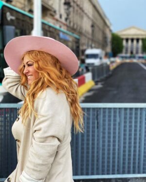 Paulina Rubio Instagram - Happy #throwbackthursday les regalo un #photodump šø #paris š¤š«¶š»š