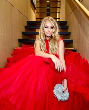 Paulina Rubio Instagram - Esta nena ya esta ready paā el tequila y rock n roll⦠#NoEsMiCulpa ā¤ļø @museojumex x @cartier #mĆ©xico š: @lequaatelier