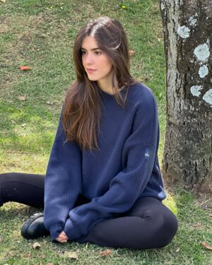 Paulina Vega Instagram - I love parks ❤️ and bagels 🥯 and writing ✍️