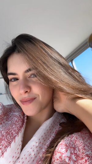 Paulina Vega Instagram - Reflexionando andoā¦es muy simple pero aveces lo āsimpleā es lo mĆ”s difĆcil.
Enfócate en lo que SI quieres en vez de enfocarte en lo que no quieres ā¤ļøš„° El universo no entiende āno quieroā
Solo entiende a que le das energĆa āØ
Los amo Feliz Domingo!