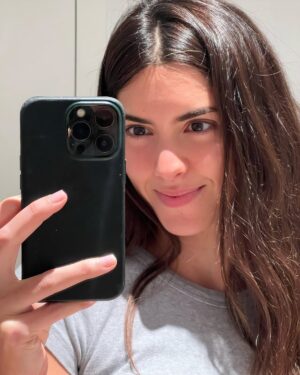 Paulina Vega Instagram - Bienvenidos a los que se han unido recientemente a esta comunidad ā¤ļø
VerĆ”s mucho sobre: ejercicio, comida, motivación, viajes y buena vibra āØšš»
Resumir lo que me gusta me queda muy difĆcil. Todos los dĆas aprendo algo nuevo, abro una puerta a nuevos descubrimientos. La curiosidad es mi mejor amiga y las ganas de aprender mĆ”s de nosotros y como mejorar me motiva y divierte dĆa a dĆa. No me quiero poner cursi PERO el progreso es lo que me apasiona.
Cuerpo, mente y espĆritu. Y a veces otras dimensiones.