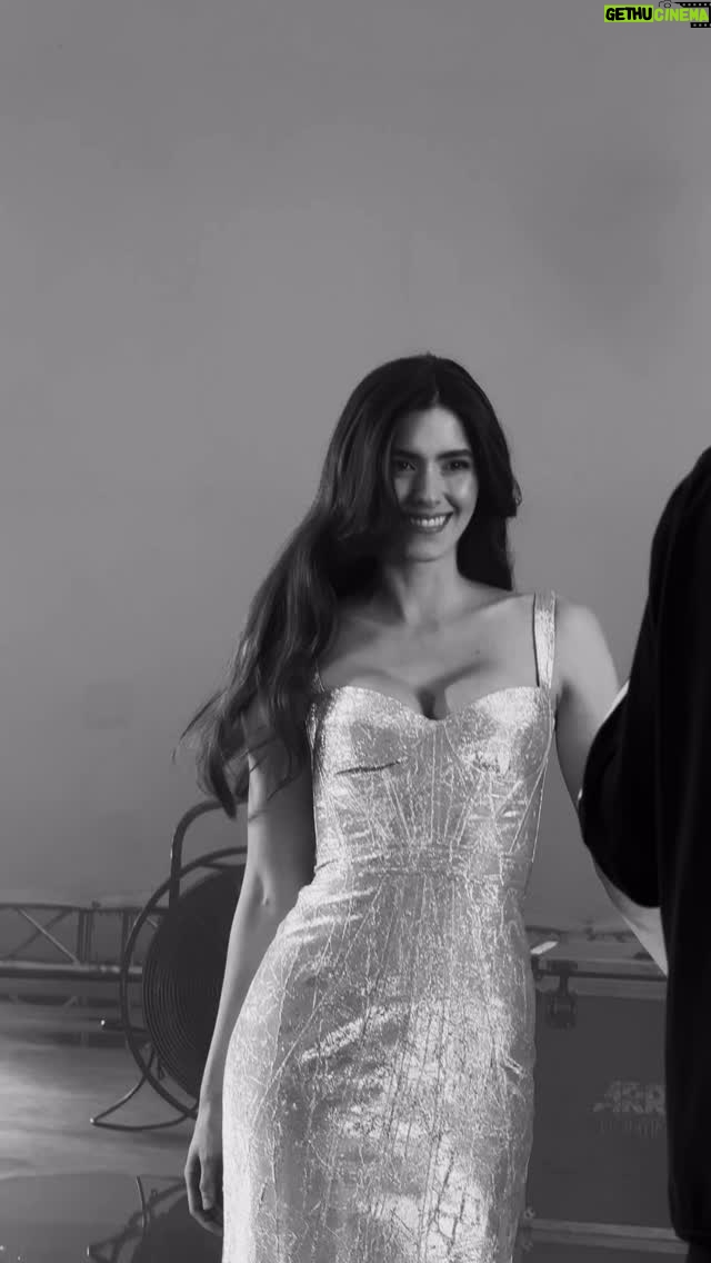 Paulina Vega - 63K Likes - Back to work 🎥 ❤️