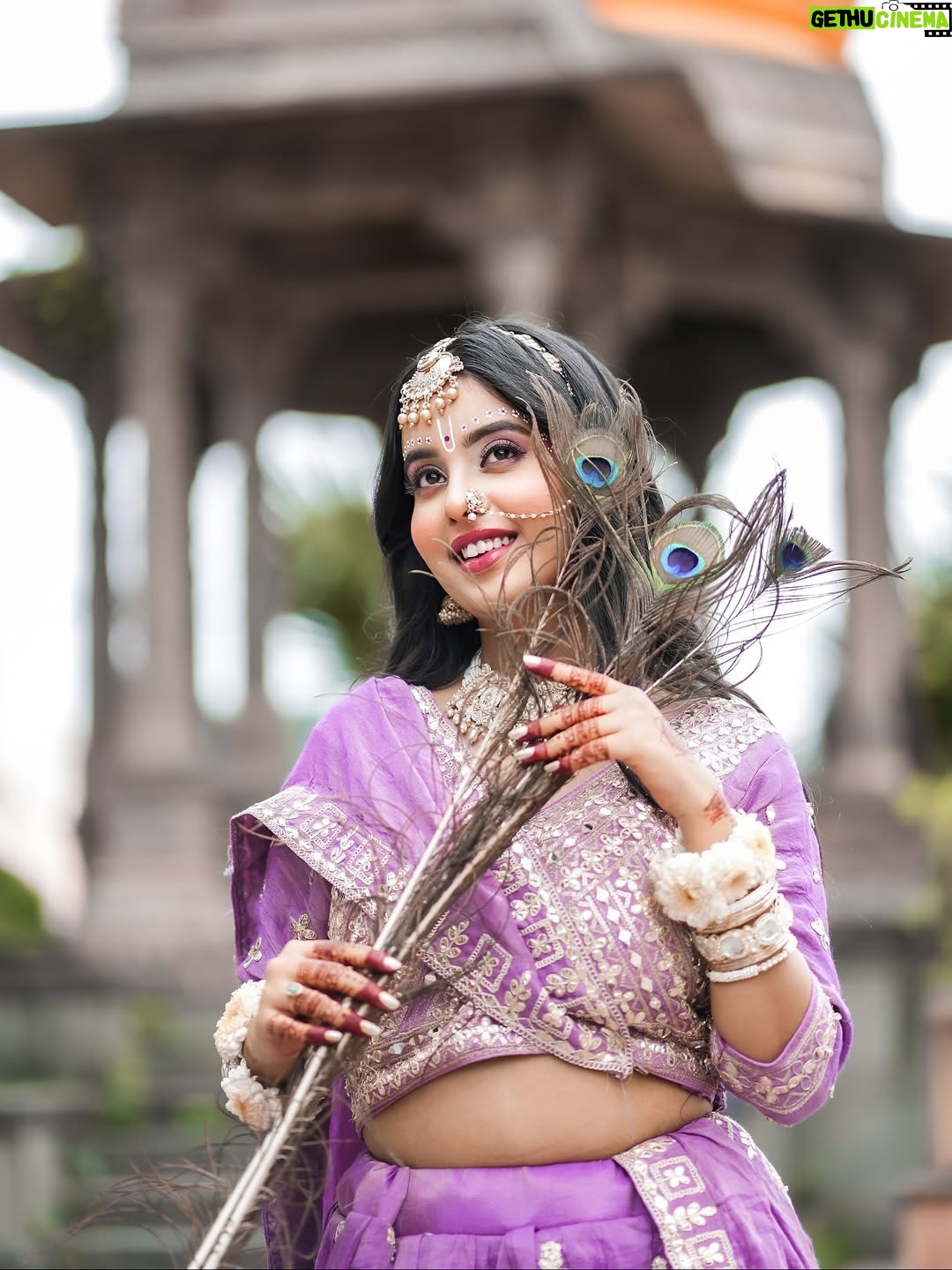 Payal Panchal - 113.4K Likes - नन्द के आनंद भयो, जय कन्हैया लाल की
हाथी-घोड़ा पालकी, जय कन्हैया लाल की
जन्माष्टमी की हार्दिक शुभकामनाएँ ❤️ 
pc :- @shootout__lover__ 
makeup :- @reflection_saloon47 
costume & jewellery :- @dulhadulhansringar 
edit :- @viishueditx 
.
.
.
.
.
.
.
.
.
.
.
.
.

.
#payalpanchal #payal #instagram #instagood #explore #janmashtami #janmashtamispecial #happyjanmashtami #janmaashtmi2025 #ʀᴀᴅʜᴇʀᴀᴅʜᴇ #radheradhe #jayshreekrishn #kanha