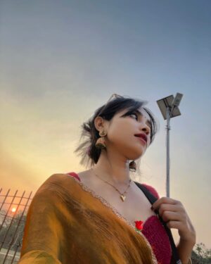 Payal Ray Instagram - Dil laga kar to dekho!!🌹📝🪞
#instagram #saree #saraswatipuja #deshigirl #fypシ