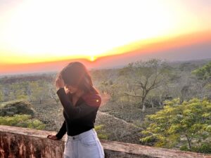 Payal Ray Instagram - Perfect sunset🌻✨
#sunset #instagram #black #outfit #fypシ