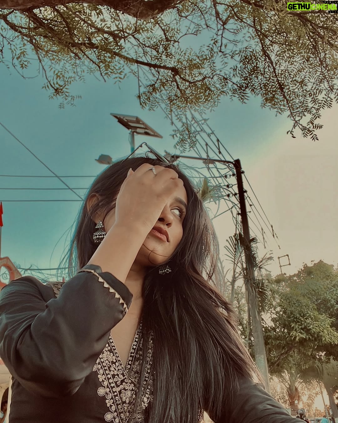 Payal Ray - 11.5K Likes - Ishq Haiii yeee Ishq Haiii🥹🌷
.
.
.
.
.
.
.
#instagram #black #outfit #fypシ