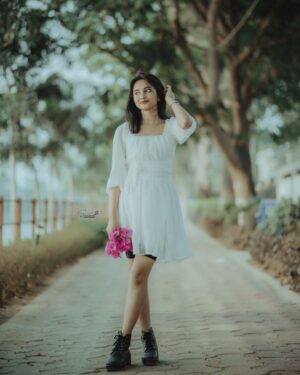 Payal Ray Instagram - Bad girlll💋
📸:@photography.saikat THANK YOU
.
.
.
.
.
.
.
.
#instagram #fypシ #explore #white #outfit #photoshoot #outdoor #outdoorshoots #post #like
