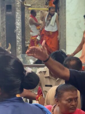 Payal Routray Instagram - ॐ साम्ब सदाशिवाय नम🔱
This was my first visit to Mahakal…that moment filled me with strength. From then till now, life has turned me inside out, only to make me stronger, more grateful, and more myself.🧿✨
Jai Mahakaal🙏
#post #ujjain #mahakal #shiva #instagram #explore #india #shivshambhu #mahakaleshwar