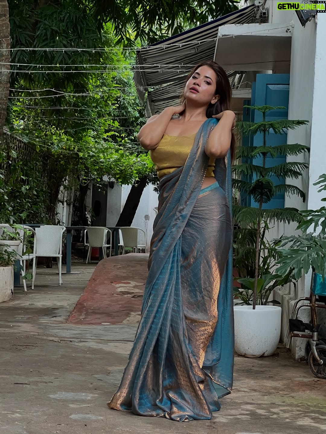 Payal Routray - 111.8K Likes - पहेली!🍁

Pc @swain.sucharita_ 😘

#post #postoftheday #saree #girls #instagram #fyp #explore #bhubaneswar #ootd