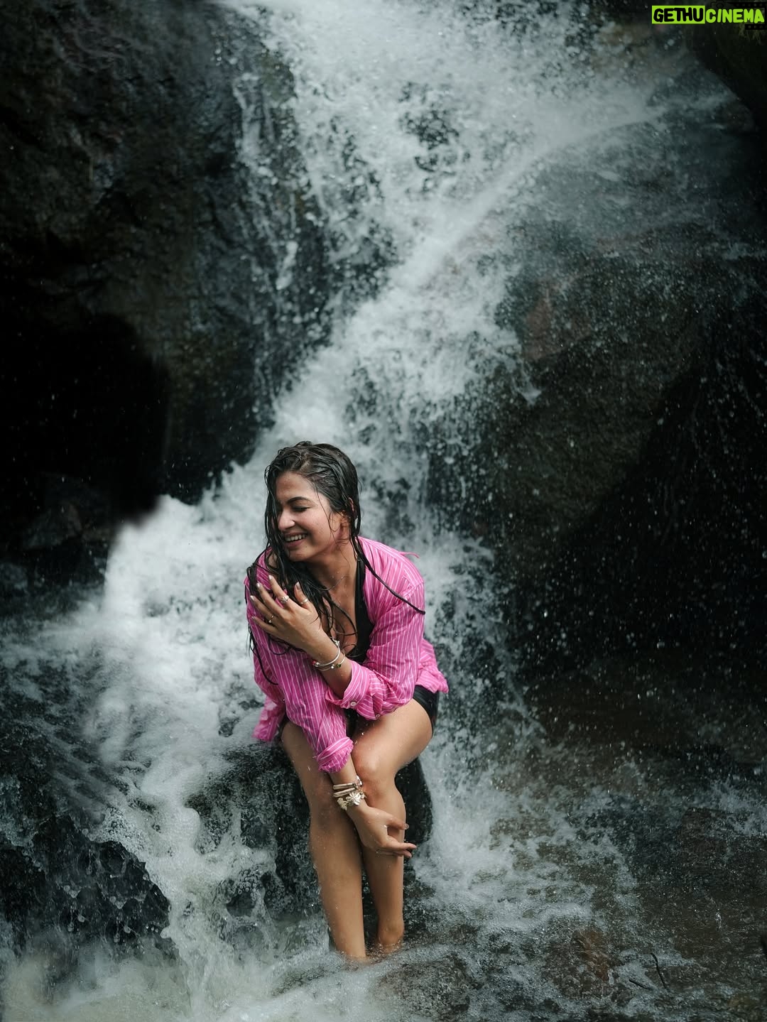 Payal Routray - 51.8K Likes - Don’t honk just stare!👀❤️

📍 @parakkatnatureresortmunnar 

📸 @akashjustin_ 

#post #munnar #kerala #instagram #trending #photos #postoftheday #girls #trending #fyp #explore