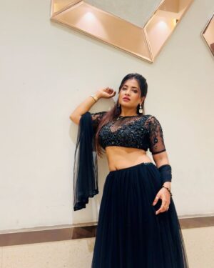 Payal Routray Instagram - Had to post!!🫣❤️
Outfit @style_ft_damini
#post #postoftheday #instagram #odisha #fyp #explore #shadi #ootd