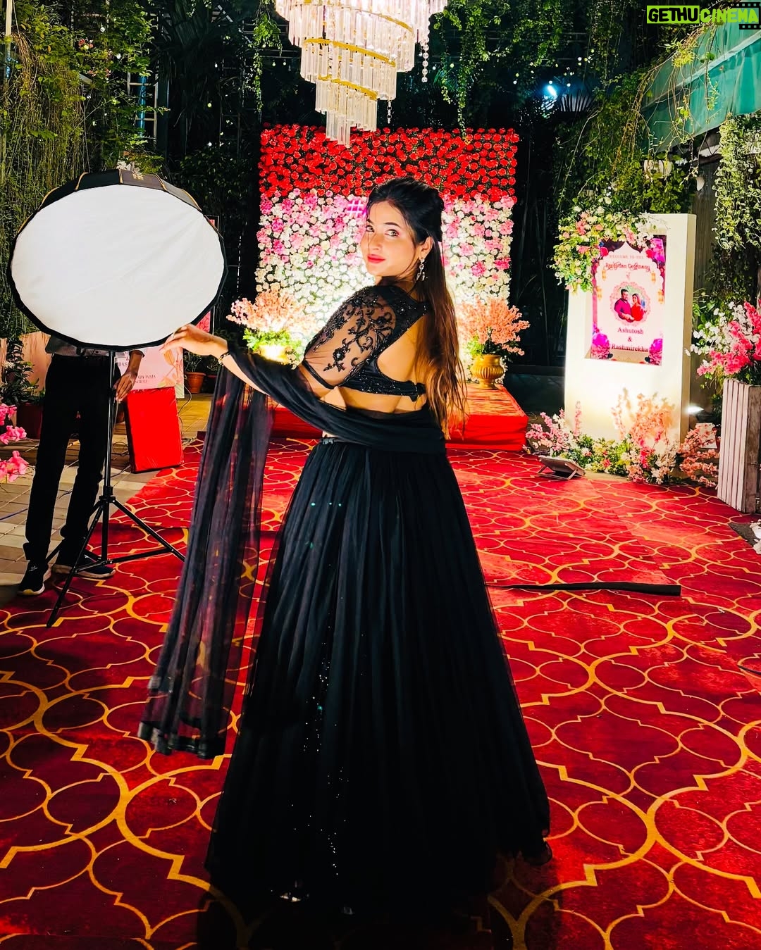 Payal Routray - 76.4K Likes - Had to post!!🫣❤️

Outfit @style_ft_damini 

#post #postoftheday #instagram #odisha #fyp #explore #shadi #ootd
