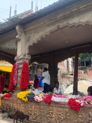 Payal Routray Instagram - Kab se man mein ek hi icha thi… Kamakhya Maa ke darshan ki.
Aaj vo bhi poori hui, vo bhi Somvar vrat ke din.🍀✨
Kuch pal aise hote hain jo sirf bhagya se milte hain… aur yeh unhi mein se ek tha.🧿❤️
Jai Maa Kamakhya!🙏
#kamaskya #post #assam #kamaskyatemple #sawan