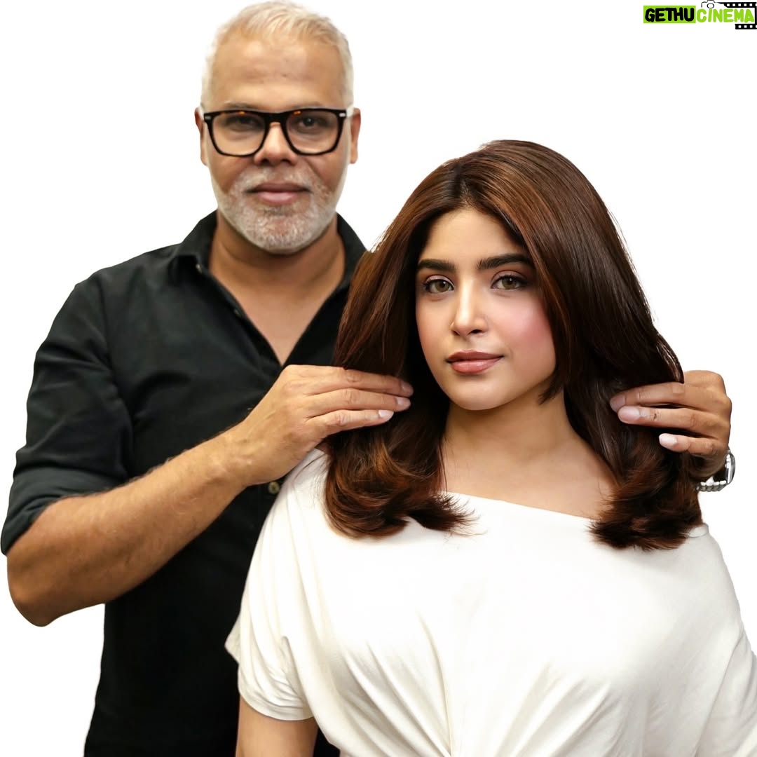 Payal Tosyan - 83.9K Likes - #AD | Just got the dreamiest Toffee Brown makeover at @anjohnsalons by the best @ramanbhardwajofficial using @lorealpro_education_india iNOA no-ammonia, oil-based color. Shiny, healthy, and totally scalp-friendly and I’m in love!

Ready to transform? Book your L’Oréal Professionnel appointment now!

#IconicBrowns #LorealProBrowns #LorealProlndia
#LorealProfIndia #LorealProfessionnellndia #LorealProfessionnelHaircolor #HairColor
@lorealpro_education_india @anjohnsalons 
@ramanbhardwajofficial