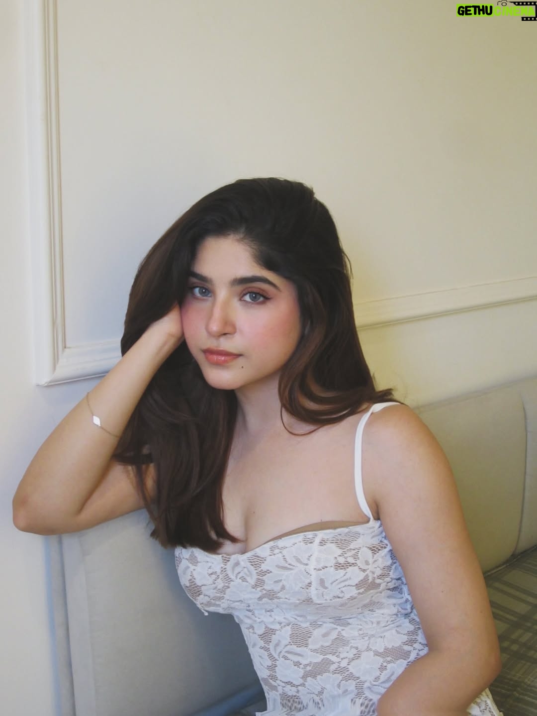 Payal Tosyan - 16.5K Likes - Finding her
Wearing: @gplt.in