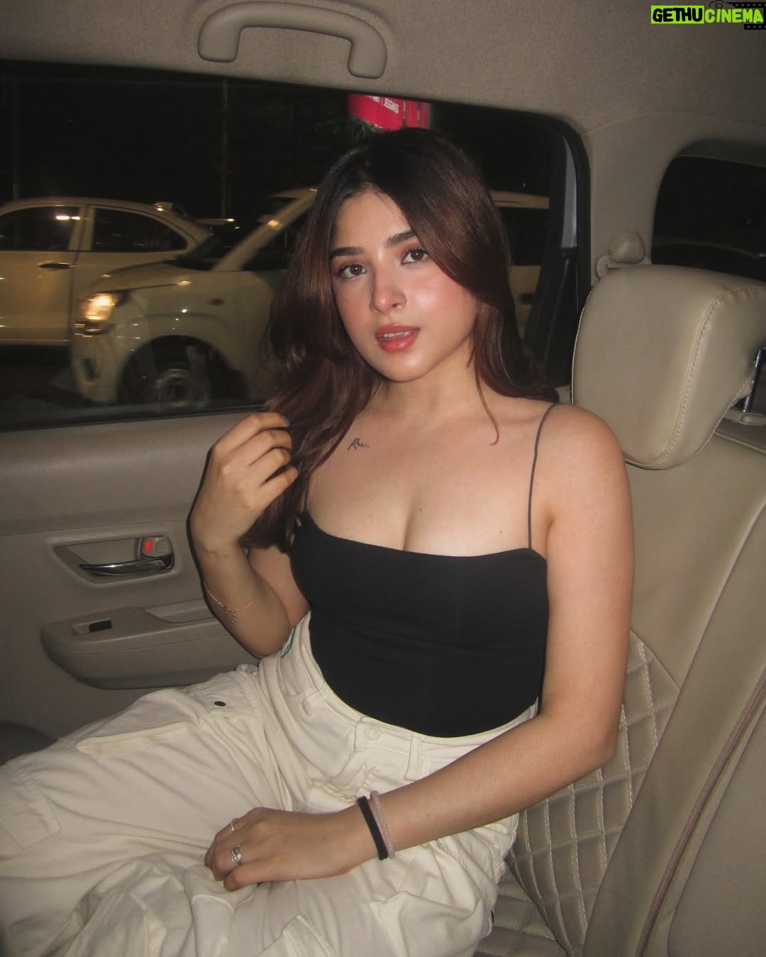 Payal Tosyan - 24.5K Likes - Don’t honk just stare