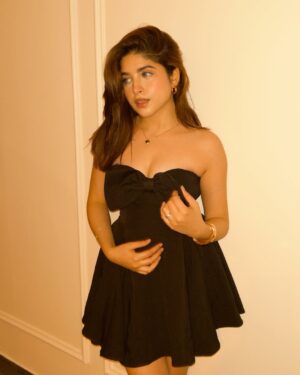 Payal Tosyan Instagram - Blame it on the dress 🎬
Wearing: @blamox.in