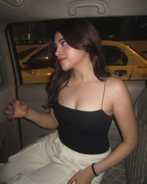 Payal Tosyan Instagram - Don’t honk just stare