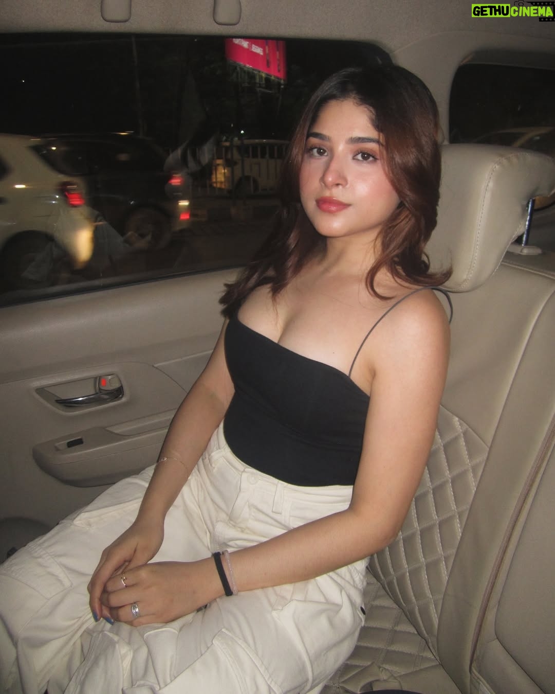 Payal Tosyan - 24.5K Likes - Don’t honk just stare