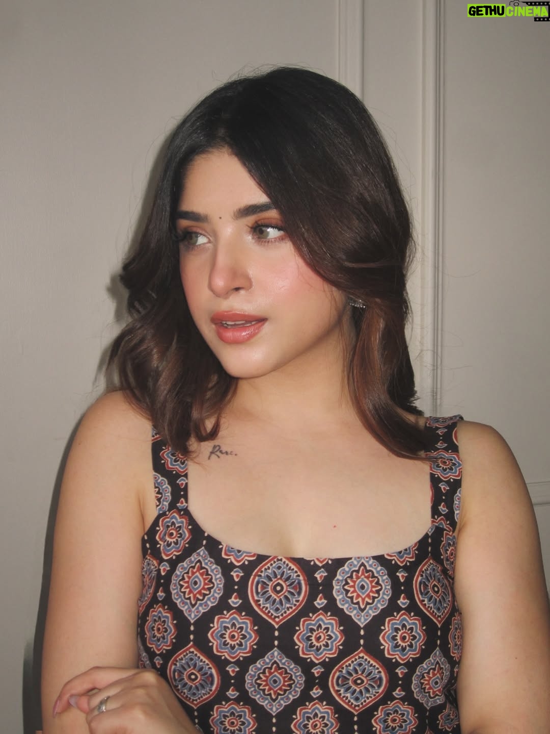 Payal Tosyan - 59.5K Likes - Heer. 🏵️
Wearing: @zardozitales