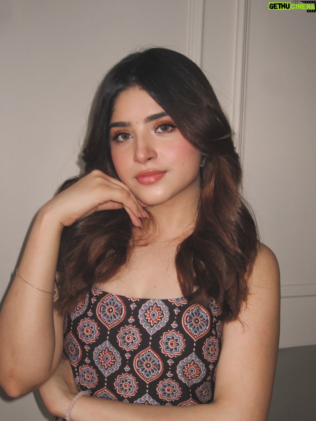 Payal Tosyan - 59.5K Likes - Heer. 🏵️
Wearing: @zardozitales