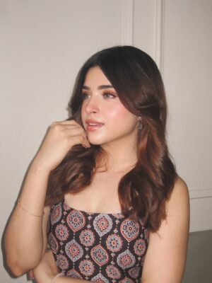 Payal Tosyan Instagram - Heer. 🏵️
Wearing: @zardozitales