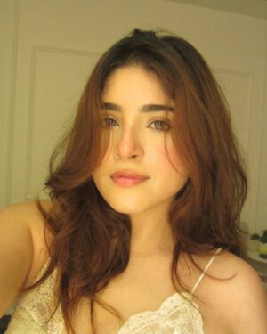 Payal Tosyan Instagram - Bouquet of selfies 😛