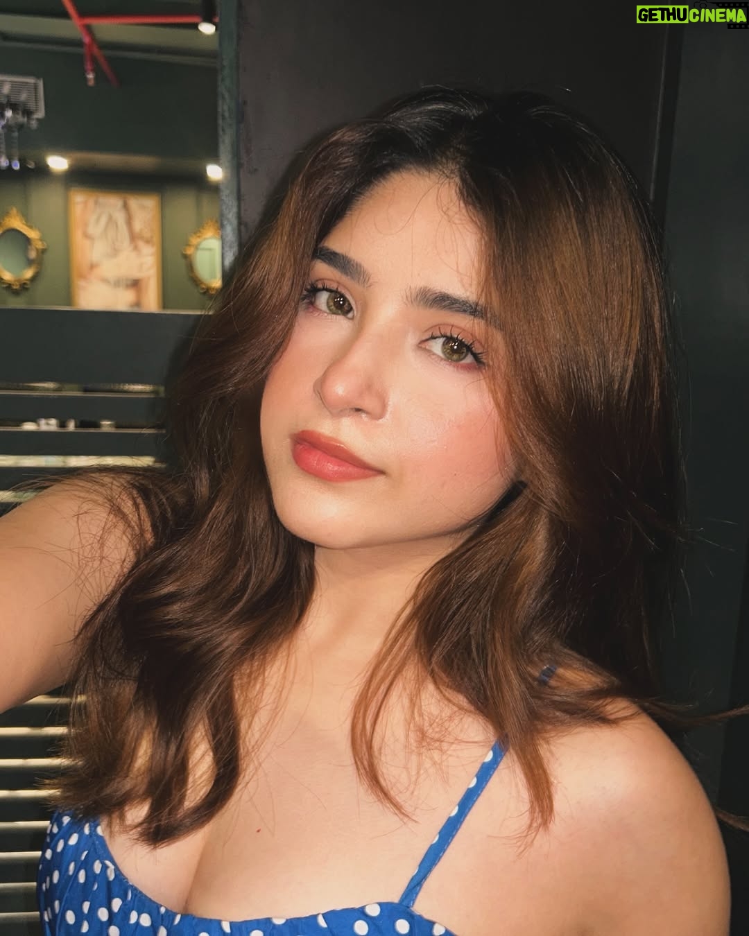 Payal Tosyan - 38K Likes - Bouquet of selfies 😛