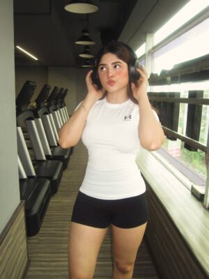 Payal Tosyan Instagram - Mentally fit. 🤓