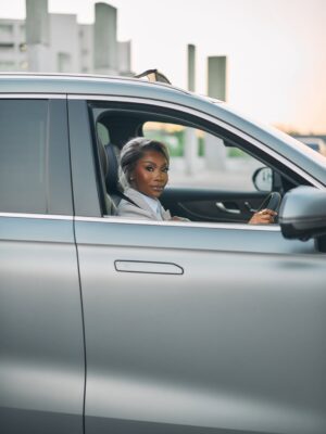 Pearl Modiadie Instagram - The all-new Chery TIGGO 9 has officially arrived in South Africa! ✨
I’ve already given you a glimpse into some of its standout features that I’ve been enjoying — and there’s so much more I’ll be sharing with you soon!
Book your test drive and experience the luxury, innovation, and comfort of the Tiggo 9 for yourself.
I offer to drive everywhere now and my son is obsessed with the voice commands 🤭
Iyang’fanela ne.
@cherysouthernafrica #CheryTiggo9 #CherySouthAfrica #CherySuperHybrid