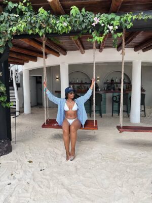 Pearl Modiadie Instagram - Happy Friday!
Couldn’t pick just one… or 2, not even just 3 so here’s a few from a beautiful day on my recent vacay.
I could live in bikinis , but work and my not-so-tiny-anymore human brought me back where I belong… home ❤️
To be fair, he was off living his best Euro summer with his dad—so we’re even. ✨