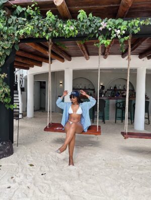 Pearl Modiadie Instagram - Happy Friday!
Couldn’t pick just one… or 2, not even just 3 so here’s a few from a beautiful day on my recent vacay.
I could live in bikinis , but work and my not-so-tiny-anymore human brought me back where I belong… home ❤️
To be fair, he was off living his best Euro summer with his dad—so we’re even. ✨