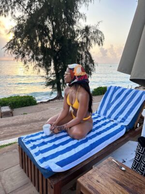Pearl Modiadie Instagram - Quiet mornings 🌱