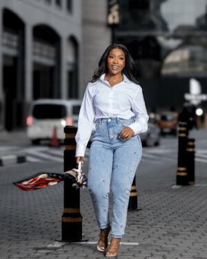 Pearl Modiadie Instagram - Denim for every mood, every move, and every moment.
Styled by me and available at @edgarsfashion .
Which look is your fave? #EdgarsDenim
Frame 1&2 : Kelso Pearl Belted WideLeg Jean - Dark Wash Ink
Headscarf - Edgars
Frame 3&4 : FREE2BU - Barrel Denim - Black Rinse Wash
Top - FREE2BU
Hat - Kelso
Bag - Edgars
Frame 5&6 : Kelso Straight Denim jean, Denim jacket shirt and denim hat
Frame 7&8 : Kelso Anklegrazer Skinny Denim Jean - Light Grey and Kelso light grey casual T-shirt
Bag - Edgars
Frame 9&10 : Kelso Floral Embroidered Mom Jean - Salty Light Wash
And white Kelso shirt
Frame 11&12 : Kelso WideLeg denim - blue
Kelso white casual t-shirt
Scarf - Edgars
Frame 13&14 : GUESS Sexy Flare High Rise jeans
GUESS casual top
Frame 15&16 : Levi’s Curvy Hirise Super Skinny Jean - Blue
#EdgarsFashion #EdgarsDenim