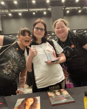 Persia White Instagram - More amazing moments. So surprised to find Ian waiting back stage after the Morgan White Event!😍 Thank you to everyone who welcomed us! Especially ME! I never expected so many warm friendly smiles and love. I used to be afraid of attending conventions because, as some of you know, for many years I was severely bullied by fans for being with Joseph. Being a woman of color made it worse. So between the racism and insults, I got hurt a lot on social. I got death threats, and a lot of hate messages back then, I cried my fare share of times, I didn’t know what to do. Social media can be ugly. So I limited my social media, kept being kind, doing my own thing and spreading love. All I can say is THANK YOU to each and every person that has given me love. I was blown away in Liverpool, especially by my 🦖🦋butterflies! I love you more than you know. I look forward to meeting more of you. ♥️♥️♥️Always and Forever