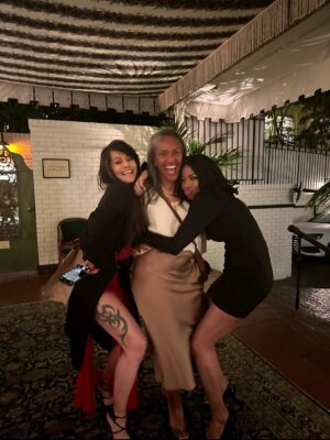 Persia White Instagram - Happy 25th Anniversary Girlfriends! @We would love to do a movie, but fingers crossed we get the right funding. Thank you to the incredible @marabrockakil for changing our lives forever. We had such a wonder night full of love and memories! Thank you to the phenomenal cast . And thank you to everyone who gave us love all these years!🙏🏽🌷🎶💃🏽💃🏽💃🏽💃🏽🕺🏾